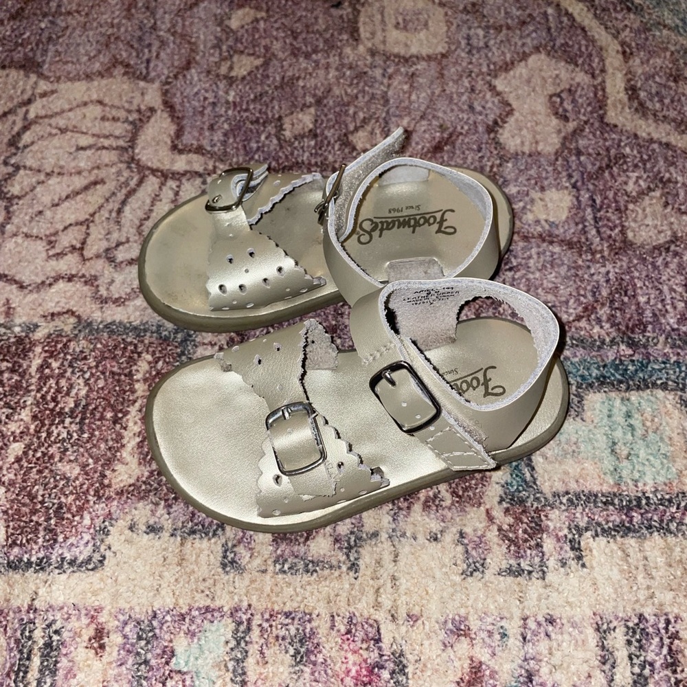 Footmates